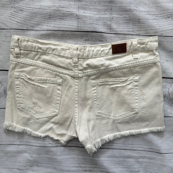 O'NEILL Button-Fly Nora Denim Cut-Off Jean Shorts BONE WHITE Size 7 - Picture 3 of 5